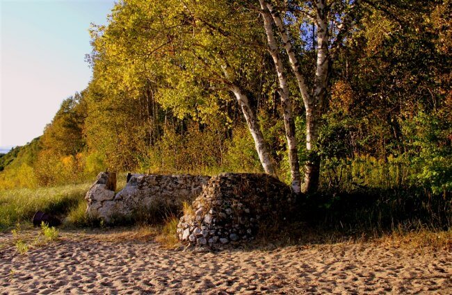 Photo of structural remnants near the Cut River Bridge in the Upper Peninsula of Michigan. © 2016 Frank Rogala.