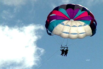 Photo of parasailing on the Straits of Mackinac. © 2016 Frank Rogala.