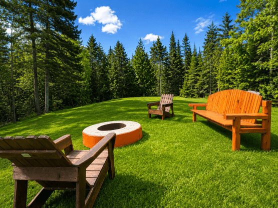 Lawn firepit Huron House