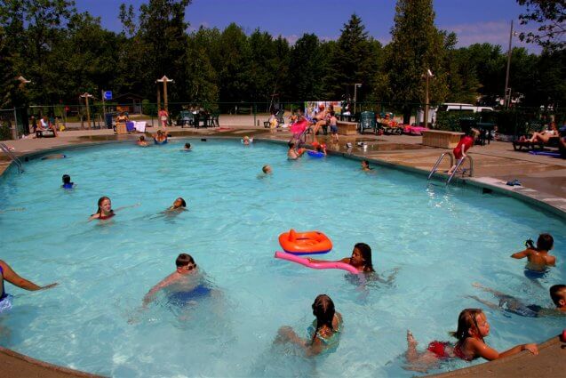 Photo of the heated pool at Mackinaw Mill Creek Camping in Mackinaw City, MI. © 2016 Frank Rogala.