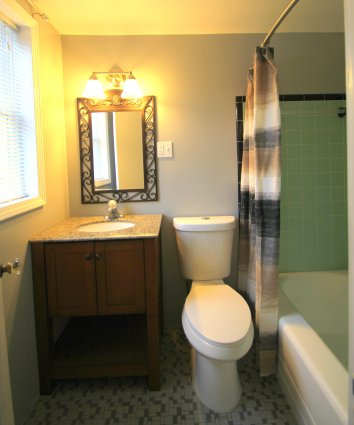 Recently remodeled bathroom inside one our motel rooms. © 2017 Frank Rogala.